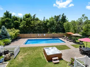 Cheerful 6-bedroom residential home with pool. - Image 2