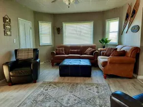 Cozy U.P. home conveniently located near trails. - Image 2
