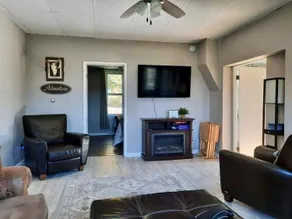 Cozy U.P. home conveniently located near trails. - Image 3