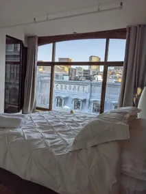 Lovely condo with view, parking and fireplace. - Image 2