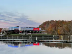 Near Rowing-Windrock- UT-ORNL~Atomic Luxury - Image 4