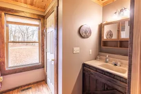 River Cabin w Hot Tub, private access and Floating - Image 4