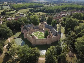 Château d'Ainay-le-Vieil, Harbour Master's Lodge - Image 4