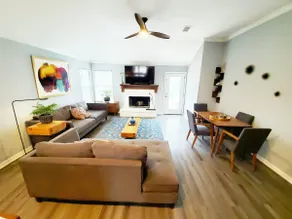 Modern home, pool, game room, walk to lake & golf - Image 4