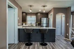 Adorable 1-bedroom home w/ Full Kitchen & Parking - Sleeps 4 - Image 3