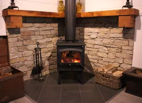 LOCHIEL CABIN - Charming, modern & rustic. - Image 3