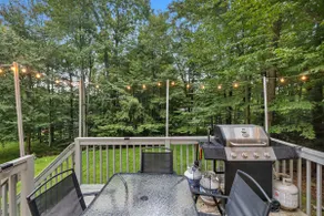 Pocono getaway w/ Hot Tub, Game room, & Theater - Image 4