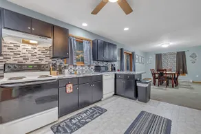 Pocono getaway w/ Hot Tub, Game room, & Theater - Image 5