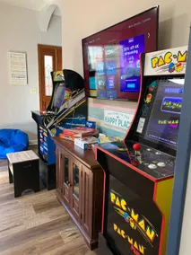 Game Room-Fire Pit-Set up for Family Fun! Parking! - Image 3