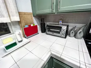 2-Story Family, Dog Stay w/King Bed, Yard, Grill - Image 3