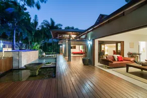 Sisanya - Port Douglas Luxury Retreat with Heated Pool & path to the beach! - Image 3