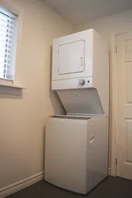 Lovely spacious one bedroom apartment - Image 5