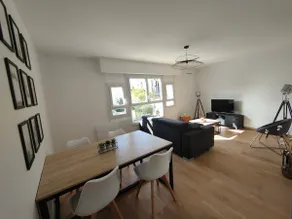 70 m2 apartment Place de la Madeleine - Image 3