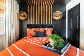 Compass SOUTH! A Boho Bungalow • Fast Wi-Fi • A/C - Image 2