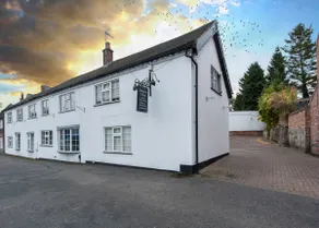 Donington Cottage Apt 5 - Image 3