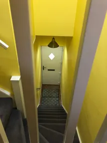 Spacious one bedroom apartment in village centre - Image 2