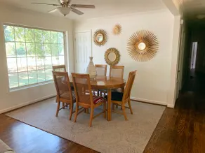 3 Bed/4Bath Great Loc for Restaurant & Shop - Image 5