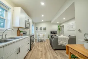 Fresh & Bright Apartment Getaway in New Glarus - Image 2