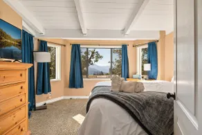 Cozy 3BD home near lake arrowhead w/ mountain view - Image 2
