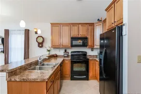 Beautiful lakefront retreat just 15 mins to casino  - Image 4