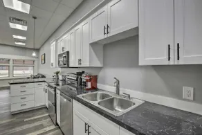 The Pad-Spacious King Bed apartment on main level - Image 3