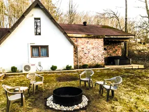 Tranquil Hickory Hill Cottage Getaway with Hot Tub - Image 5