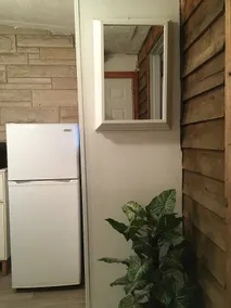 Small 3 room, Large Tub, Private Entrance - Image 4