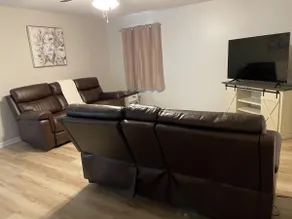 611-  Entire Apartment Minutes from Hospital! - Image 3