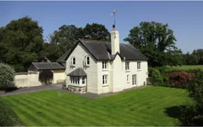 Georgian farmhouse sleeps 16 with hottub - Image 5