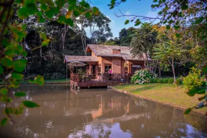 Lake House - Image 3