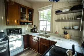10 mins from Shenandoah National Park ~ Cozy Cabin - Image 2