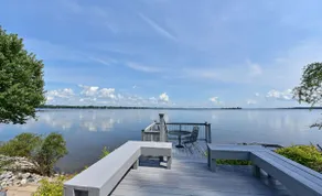 Cheerful 9bedroom waterfront villa fully furnished - Image 3