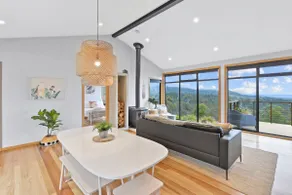 Black Wattle Coastal Retreat - Image 5