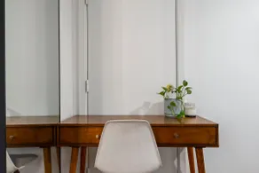 Holly Hideaway | Walkable Eastside Retreat - Image 3