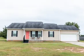 Centrally Located 3 Bedroom Home Near I75 and RAFB - Image 3