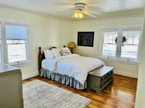 The Spacious, Vintage House on the Ranch - Image 2