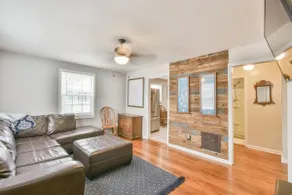 5 minutes to Downtown Athens! - 4 bedroom! - Image 2