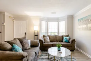 Cozy 2BR Townhome | Near Braves, Battery & Atlanta - Image 2