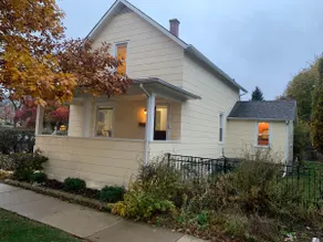 Quaint and Quiet - Downtown Naperville! - Image 2