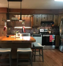 Beautiful Riverfront Cottage SalamonieState Forest - Image 3