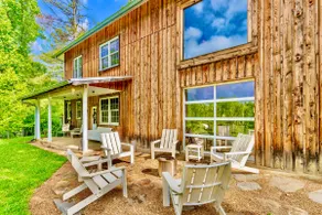 Mountain Cabin: Vintage Charm Meets Modern Luxury - Image 4