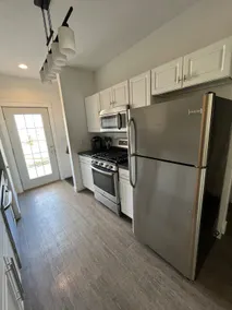 Lovely 2 Bedroom Duplex - Image 5