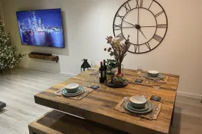 Brand New Apartment - 85" Cinema TV - Ultra 4k - Image 5