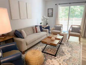 Stylish Comfy Home Centrally Located to Triad Area - Image 2