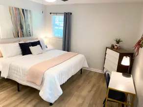 Stylish Comfy Home Centrally Located to Triad Area - Image 3