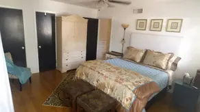 Spacious 3 Bedroom / 2 Bath perfectly located! - Image 4