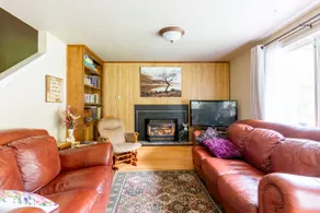 Lovely Home Private Hot Tub Fireplace WI-FI King Bed Hiking Fishing Ski resorts - Image 5