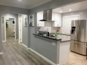 Full House with Pool ＆ Basketball Court in LA - Image 2