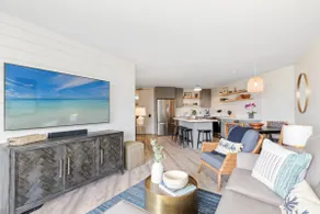 Aloha Chic Penthouse Vistas - Image 3