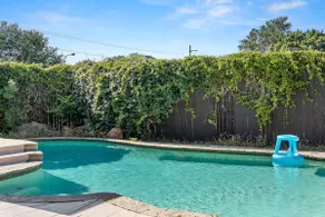 Maison spacieuse avec piscine chauffée et billard, dort 18 - Image 4